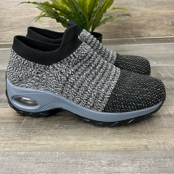 Slow Man Walking Black and Gray Sock Sneaker Size 38/8 - Picture 3 of 13